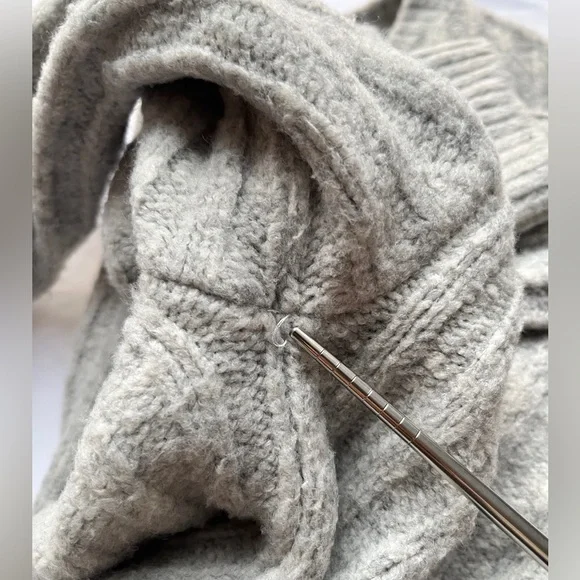 H&M | Grey Ribbed Knit Cropped Sweater - Picture 14 of 16